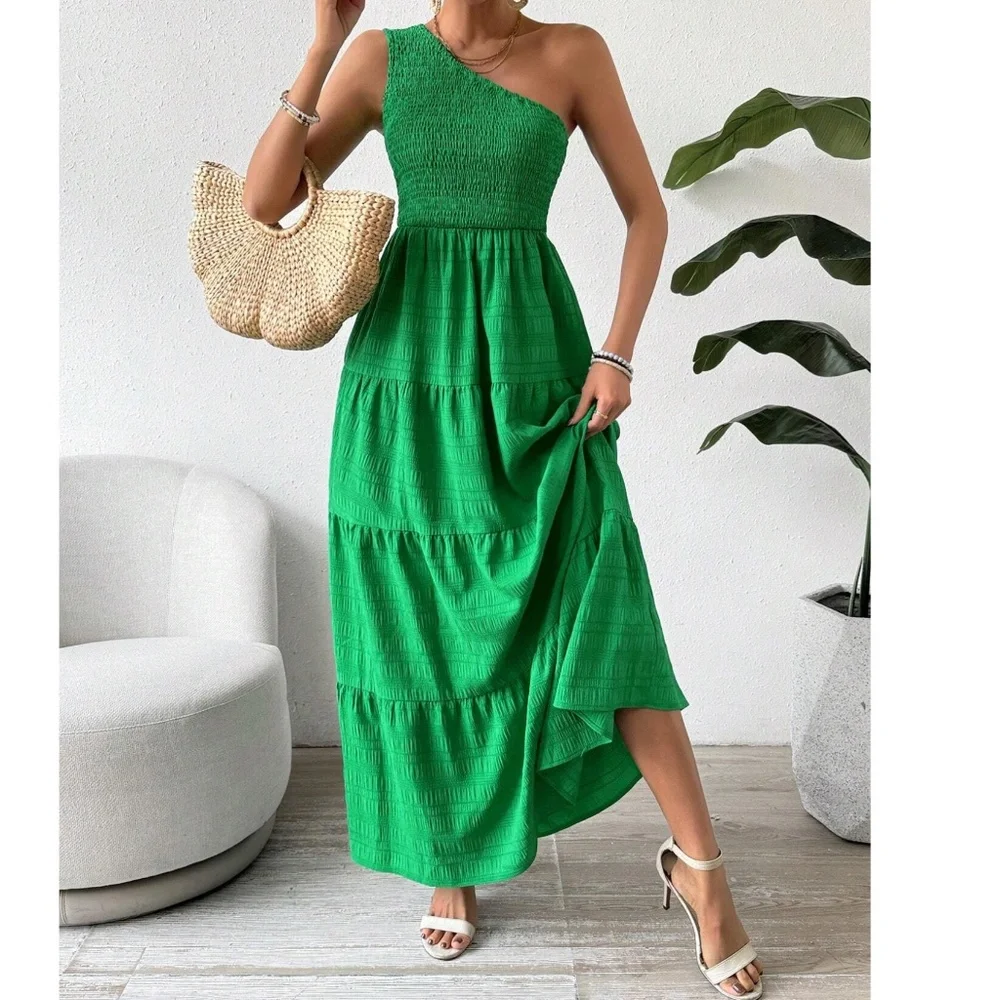 One-Shoulder Green Maxi Dress - Elegant Summer Style Size 4/Small - Picture 6 of 7